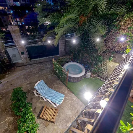 Terrazza • Con Piscina Idromassaggio Parcheggio Gratis • Giardino • Wi-fi Apartment Rapallo