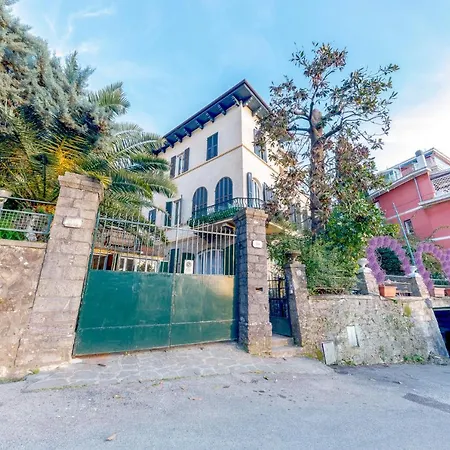 Appartamento Terrazza • Con Piscina Idromassaggio Parcheggio Gratis • Giardino • Wi-fi Rapallo